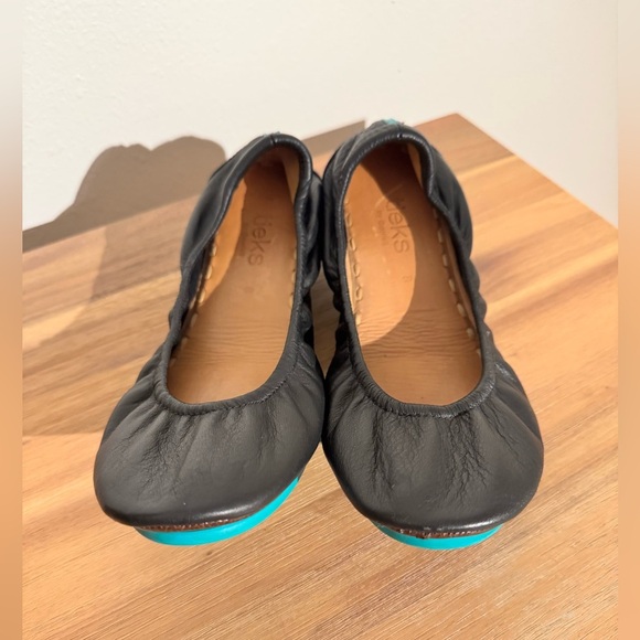 Tieks Matte Black Leather Rollable Ballet Flats Size 8 Professional EUC - Picture 2 of 10